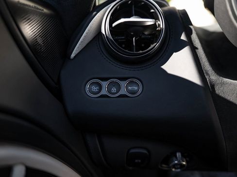 Used 2024 McLaren 750S Spider image 15