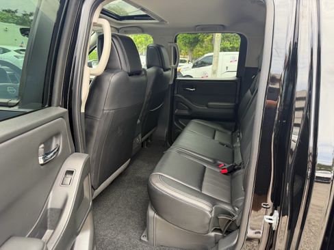 Certified 2024 Nissan Frontier SL w/ Technology Package RWD image 13