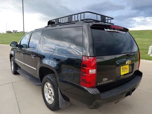Used 2012 Chevrolet Suburban LT w/ Luxury Package AWD/4WD image 5