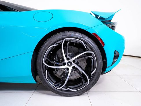 Used 2026 McLaren 750S Spider RWD image 17