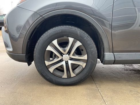 Used 2018 Toyota RAV4 LE w/ All Weather Liner Package image 15