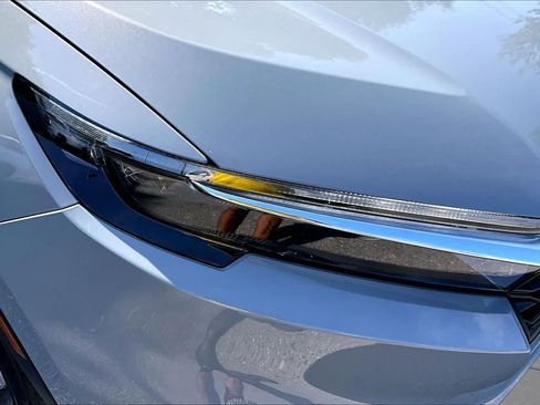 Used 2025 Honda CR-V LX image 25