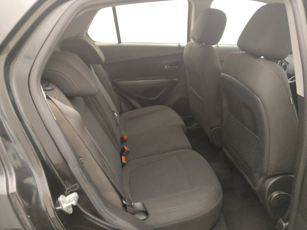 Used 2021 Chevrolet Trax LS FWD image 19
