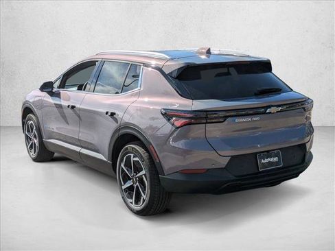 New 2026 Chevrolet Equinox EV LT image 9