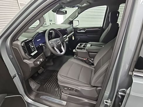New 2026 GMC Sierra 1500 SLE w/ Preferred Package image 10