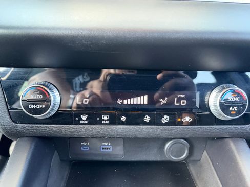 Used 2022 Mitsubishi Outlander ES FWD image 18