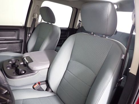 Used 2018 RAM 1500 Tradesman AWD/4WD image 27