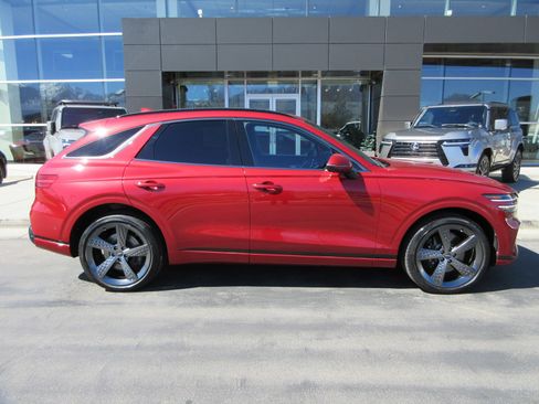 Used 2023 Genesis GV70 3.5T Sport w/ Sport Prestige Package AWD/4WD image 12