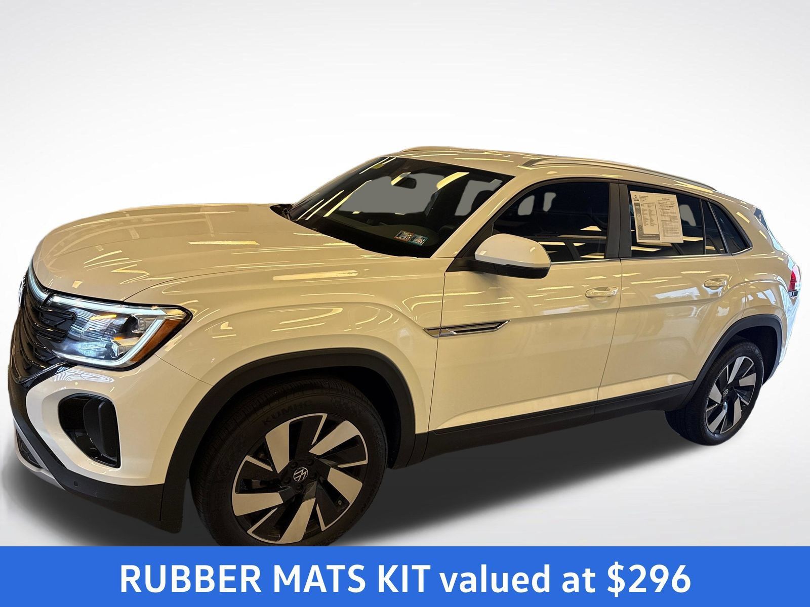 Certified 2024 Volkswagen Atlas Cross Sport SE AWD/4WD image 2