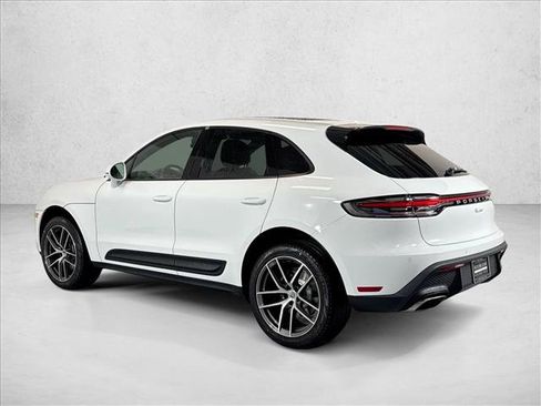 Used 2026 Porsche Macan AWD/4WD image 3
