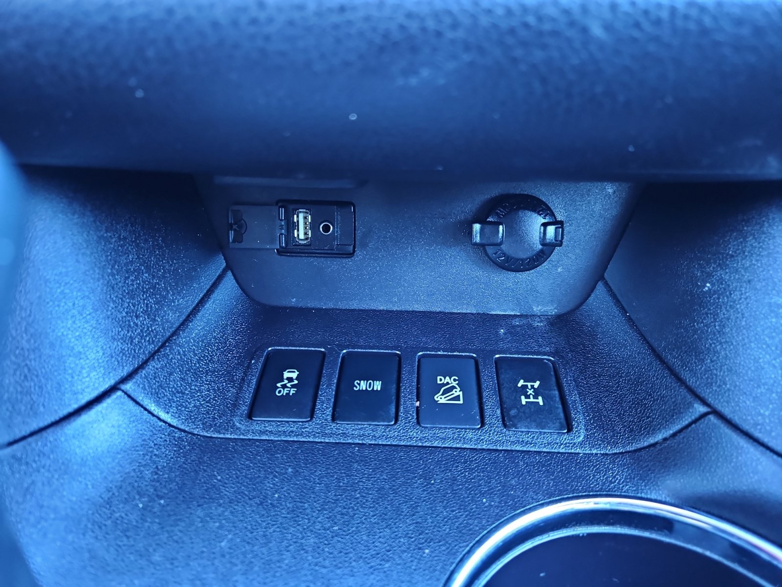 Used 2016 Toyota Highlander XLE AWD/4WD image 23
