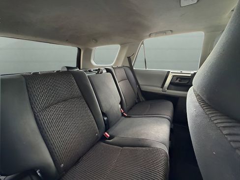 Used 2013 Toyota 4Runner SR5 w/ Convenience Pkg image 18