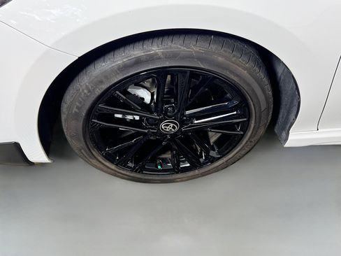 Used 2025 Toyota Camry SE w/ Convenience Package image 14