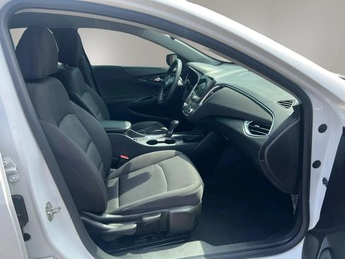 Used 2019 Chevrolet Malibu LT FWD image 28