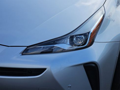 Used 2022 Toyota Prius L Eco image 32