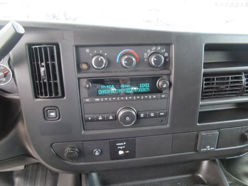 Used 2025 GMC Savana 2500 w/ Driver Convenience Package RWD image 28