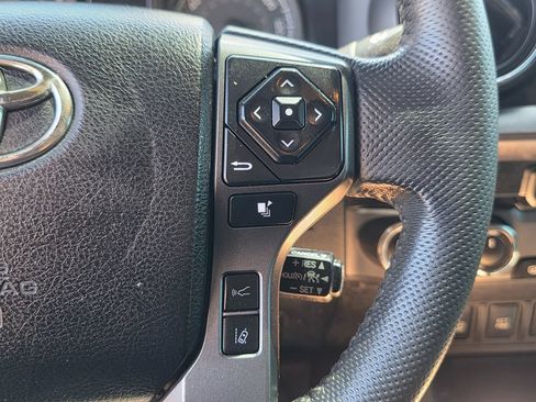Used 2020 Toyota Tacoma TRD Off-Road w/ Technology Package AWD/4WD image 35
