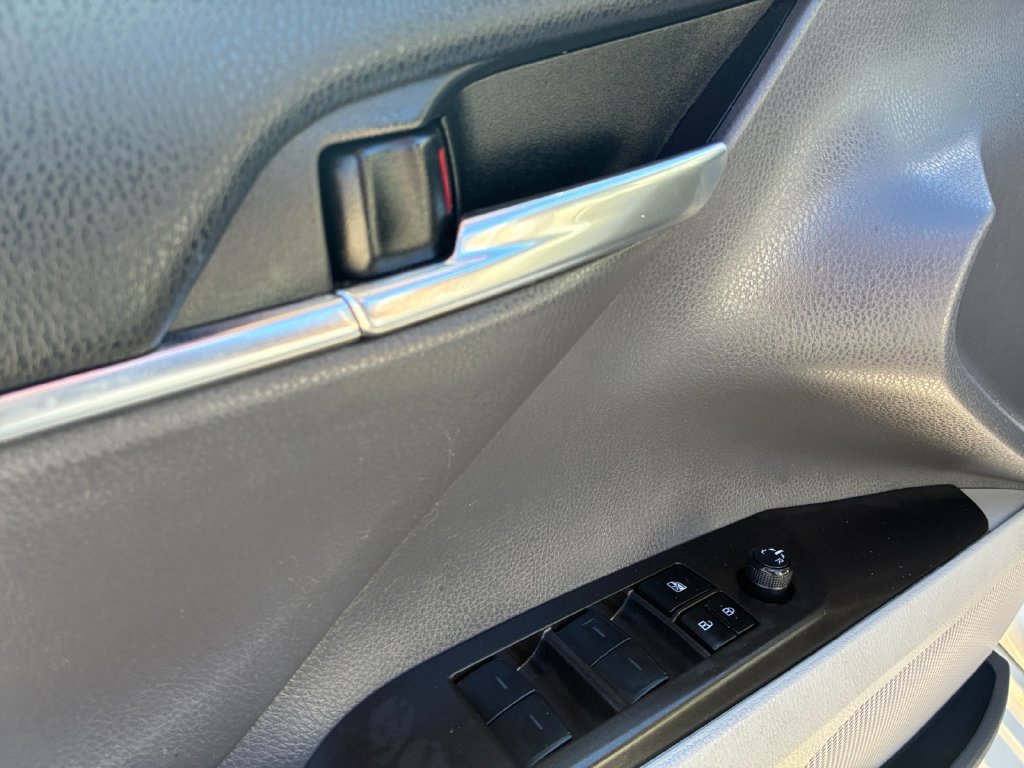 Used 2024 Toyota Camry SE w/ Cold Weather Package FWD image 12