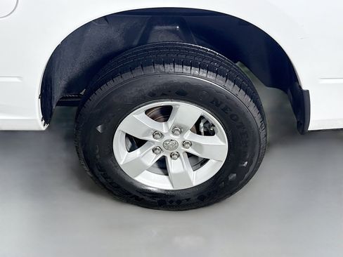 Used 2019 RAM 1500 Express image 36