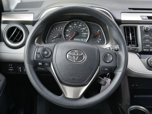 Used 2014 Toyota RAV4 XLE FWD image 7