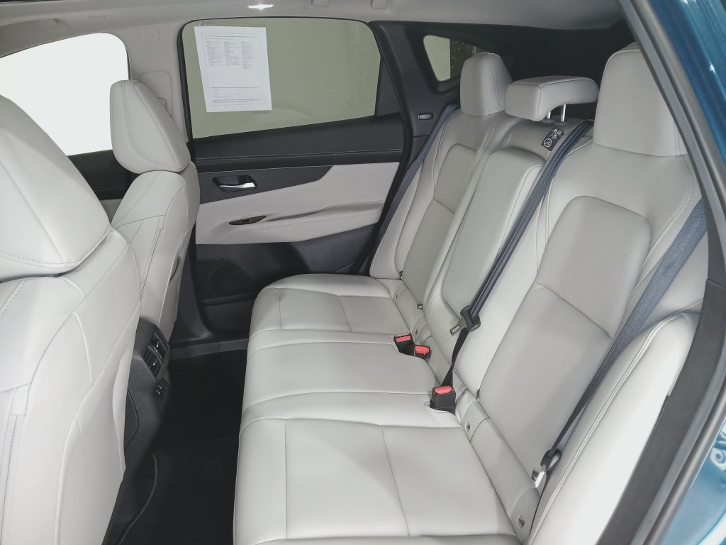 Certified 2025 Nissan Murano SL w/ Cargo Package AWD/4WD image 11