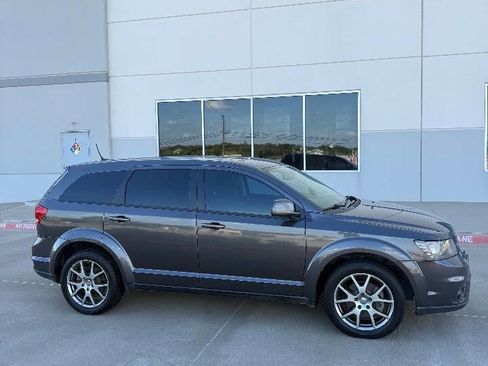 Used 2015 Dodge Journey R/T w/ Flexible Seating Group image 3