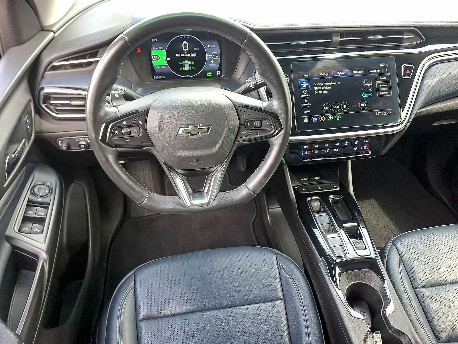 Used 2023 Chevrolet Bolt EUV Premier FWD image 21
