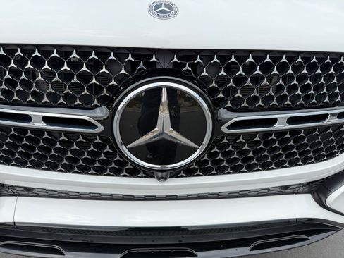 Used 2024 Mercedes-Benz GLE 350 4MATIC image 23