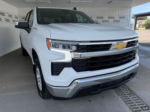 Used 2025 Chevrolet Silverado 1500 LT RWD image 1
