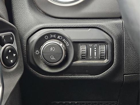 Used 2020 Jeep Gladiator Rubicon AWD/4WD image 13