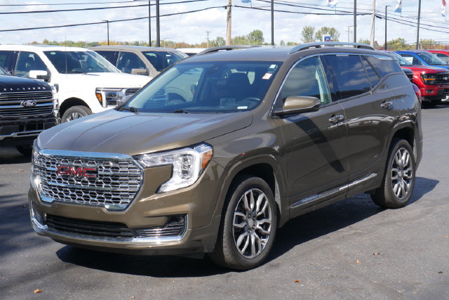 Used 2024 GMC Terrain Denali AWD/4WD image 7