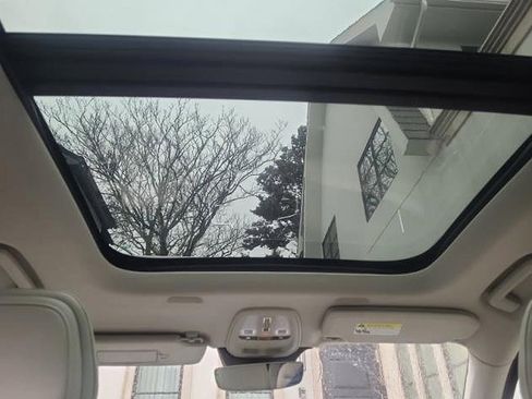 Certified 2024 Volvo XC90 B6 Plus w/ Protection Package image 12