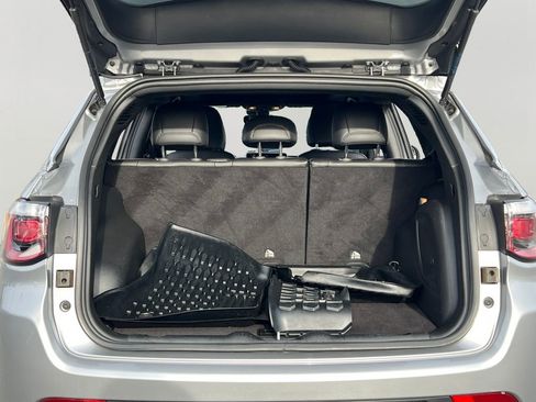 Used 2023 Jeep Compass Latitude w/ Sun and Sound Group image 10