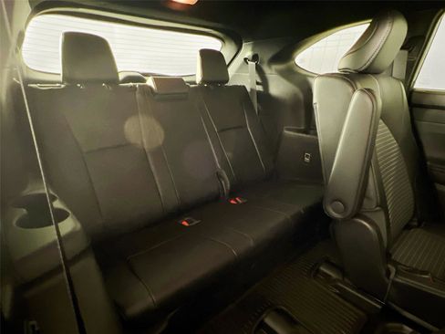 Used 2021 Toyota Highlander XSE image 25