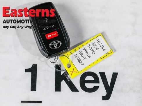 Used 2024 Toyota Venza LE image 25