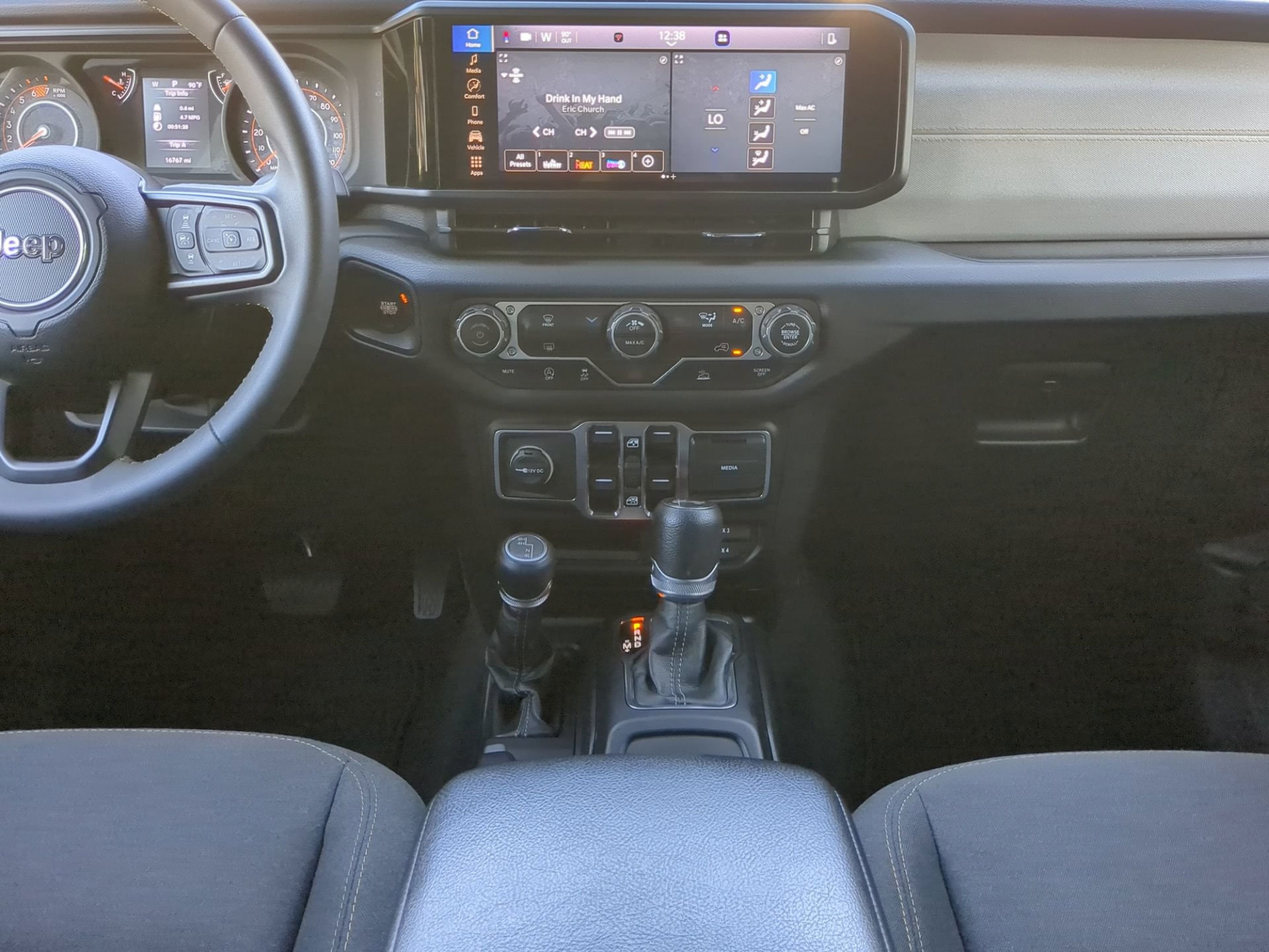 Used 2024 Jeep Wrangler Unlimited Sport AWD/4WD image 45