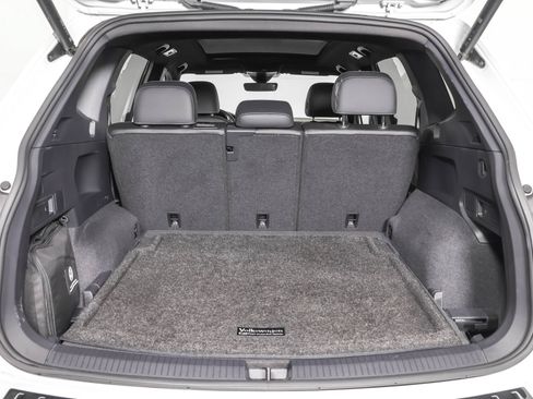 Used 2023 Volkswagen Tiguan SEL R-Line AWD/4WD image 41