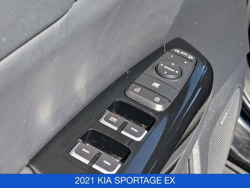 Used 2021 Kia Sportage EX w/ EX Technology Package AWD/4WD image 12
