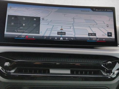 Used 2025 BMW 230i Coupe w/ Premium Package image 13