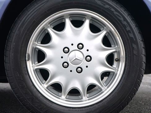 Used 1997 Mercedes-Benz SL 320 image 40