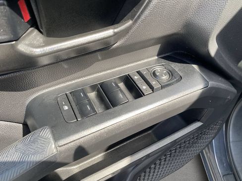 Used 2024 Toyota Tacoma SR5 AWD/4WD image 18