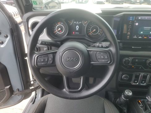Used 2025 Jeep Wrangler Sport AWD/4WD image 11