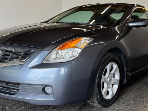 Used 2009 Nissan Altima 2.5 S w/ Convenience Pkg FWD image 2