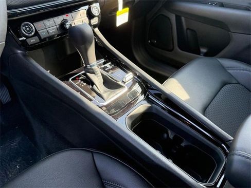 New 2025 Jeep Compass Latitude w/ Sun & Sound Group image 27