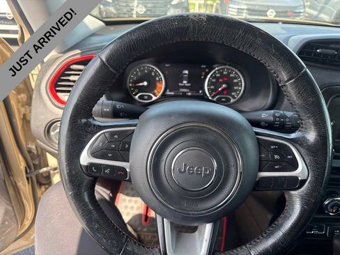 Used 2016 Jeep Renegade Trailhawk AWD/4WD image 10