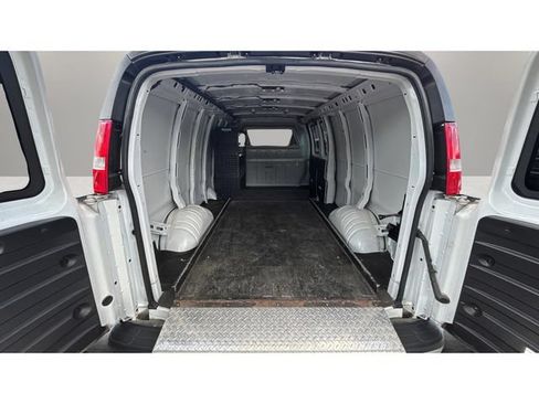 Used 2022 Chevrolet Express 2500 Extended w/ Driver Convenience Package RWD image 33