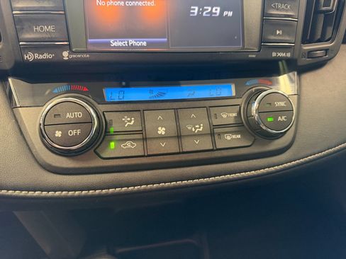 Used 2016 Toyota RAV4 XLE AWD/4WD image 22