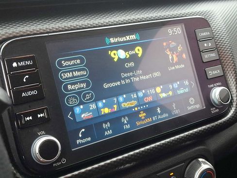 Used 2023 Nissan Kicks SV image 16