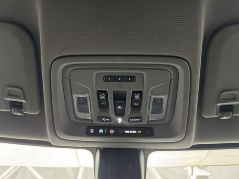 Used 2020 GMC Sierra 1500 Denali w/ Technology Package image 15