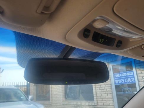 Used 2012 Kia Sedona EX w/ Luxury Pkg image 15